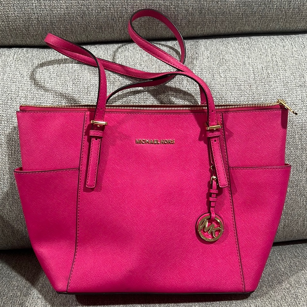 Michael Kors HOT pink Jet set tote! Great condition, barely used